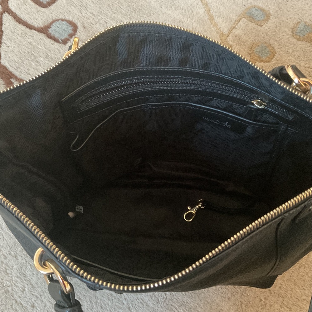 Michael Kors Black Purse - Picture 10 of 14